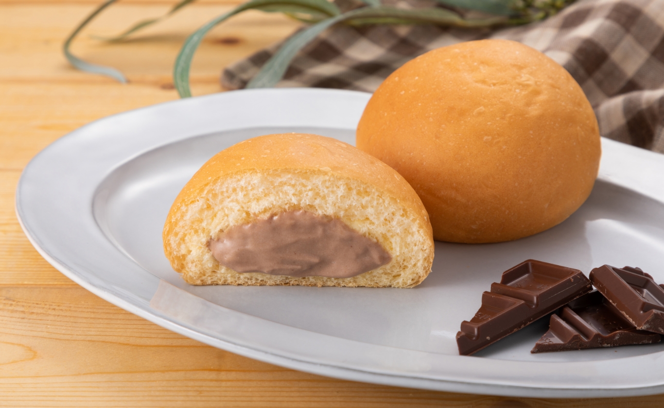 冷やして食べる金のクリームパン ほこっぺ image